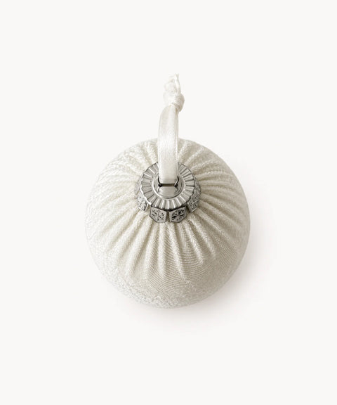Gathered Fabric Baubles, White, 6 Pieces